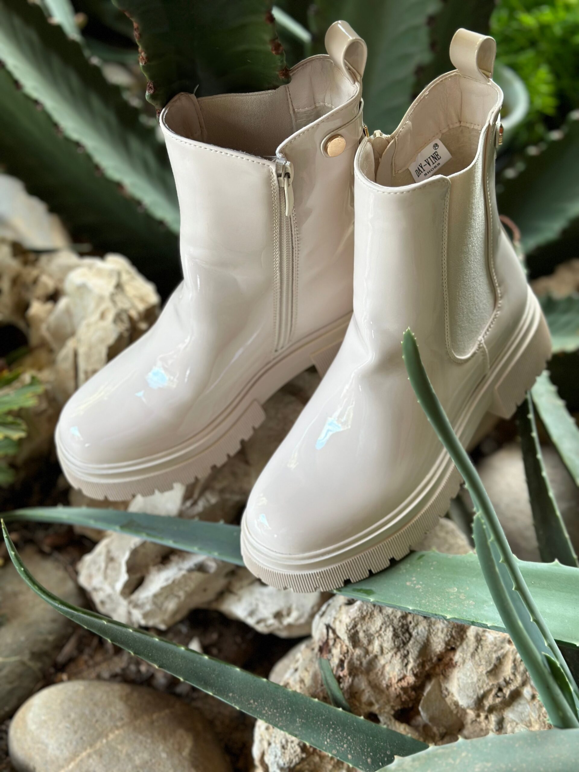 botas-de-lluvia-932ywo-1.jpg